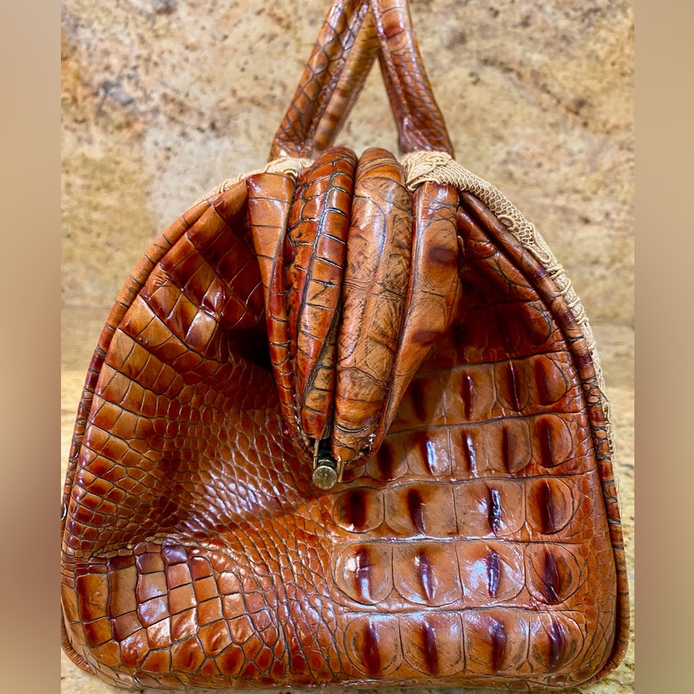 Clever Carriage Company Castle Lace and Leather Satchel, Excellent condition! - Picture 6 of 12